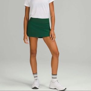 lululemon Play Off the Pleats Mid-Rise Skirt in Everglade Green size 10 NWT
